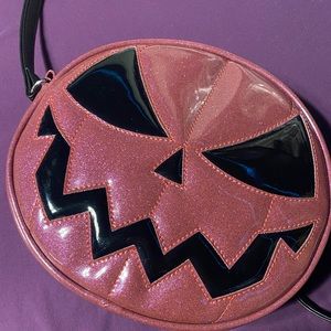 Love pain and stitches bag